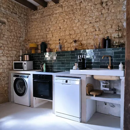 De L'epure Avec Patio Nyaraló Rémalard