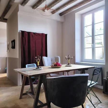 De L'epure Avec Patio