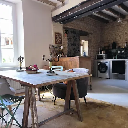 De L'epure Avec Patio Rémalard